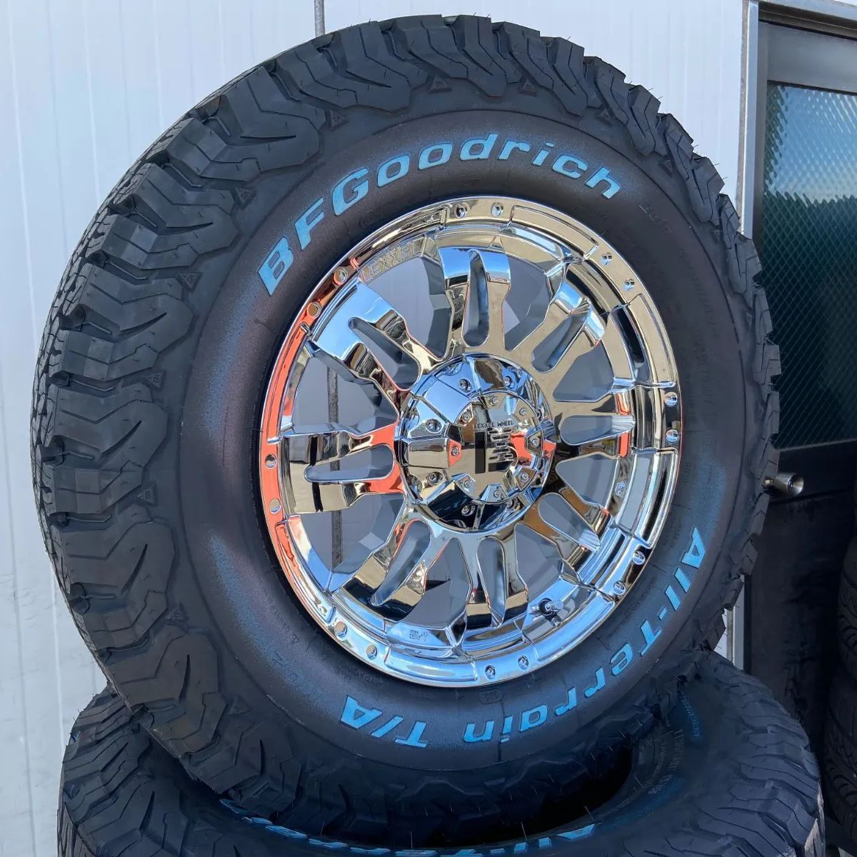 TOYO TIRES 265/70R17 サマータイヤホイールセット ラングラー JL JK (TOYO OPENCOUNTRY RT & KEELERTACTICS 5穴 127)