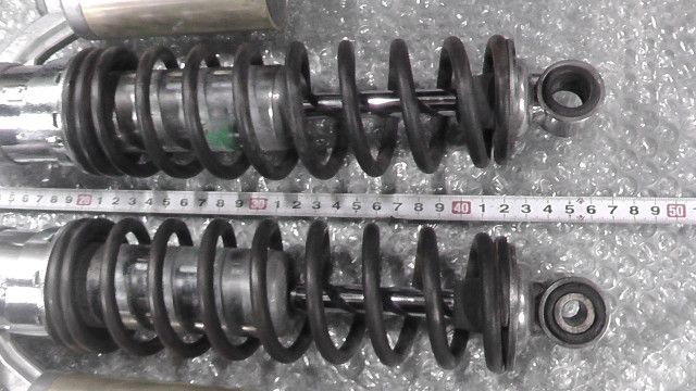 リアサスペンション SHOWA