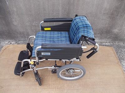 介助式車椅子スキット SKT-2