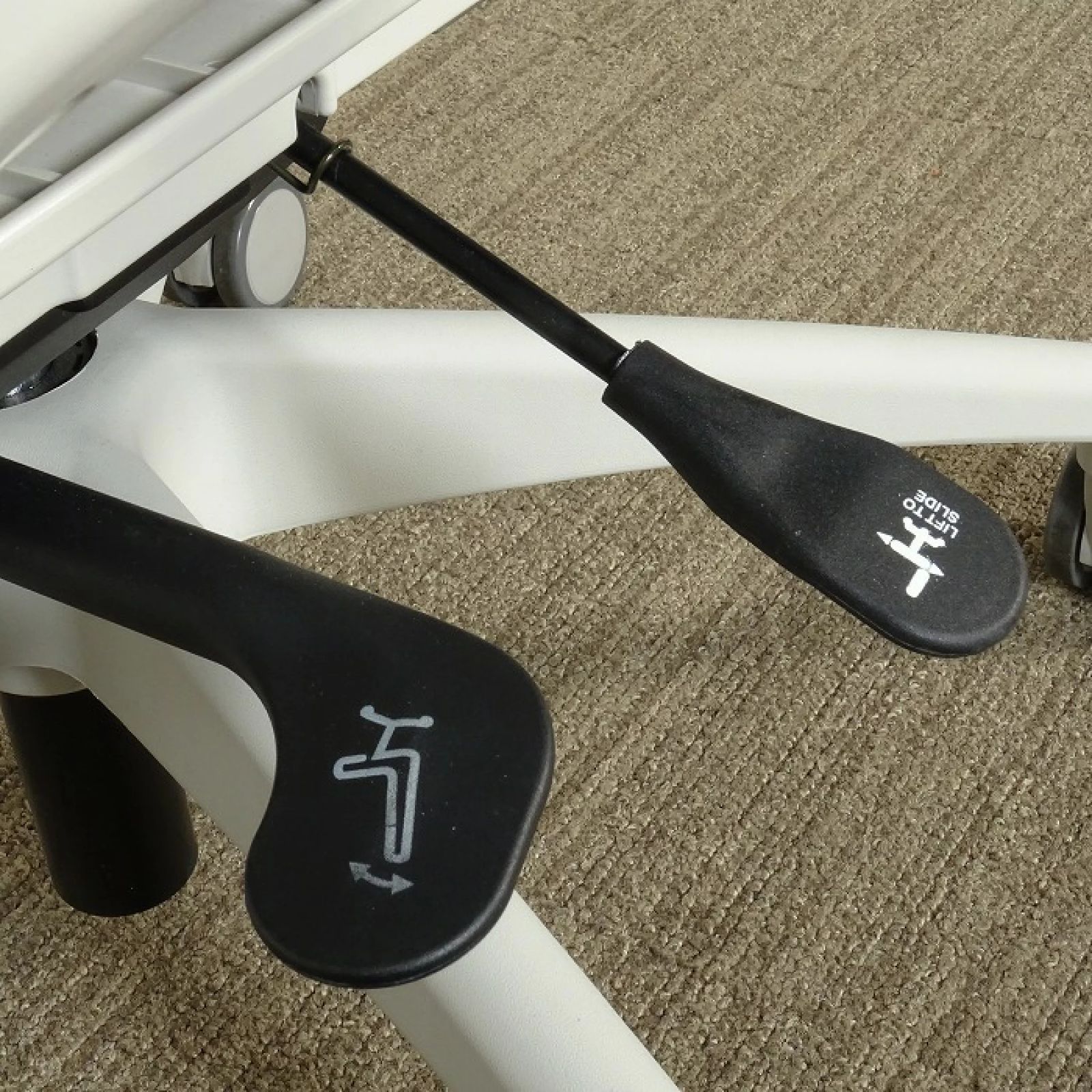 パームワークチェア ヘッドレスト付き