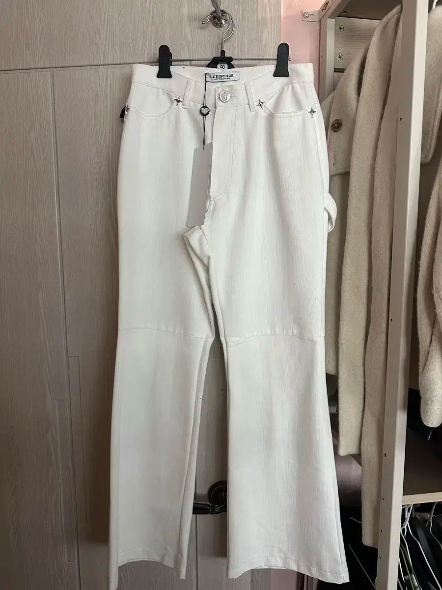 LUVISTRUE ラブイズトゥルー 白 パンツ