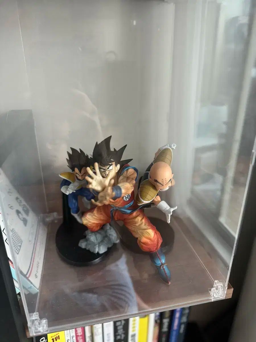ドラゴンボール フィギュア 2 種 (Kralingsで販売)