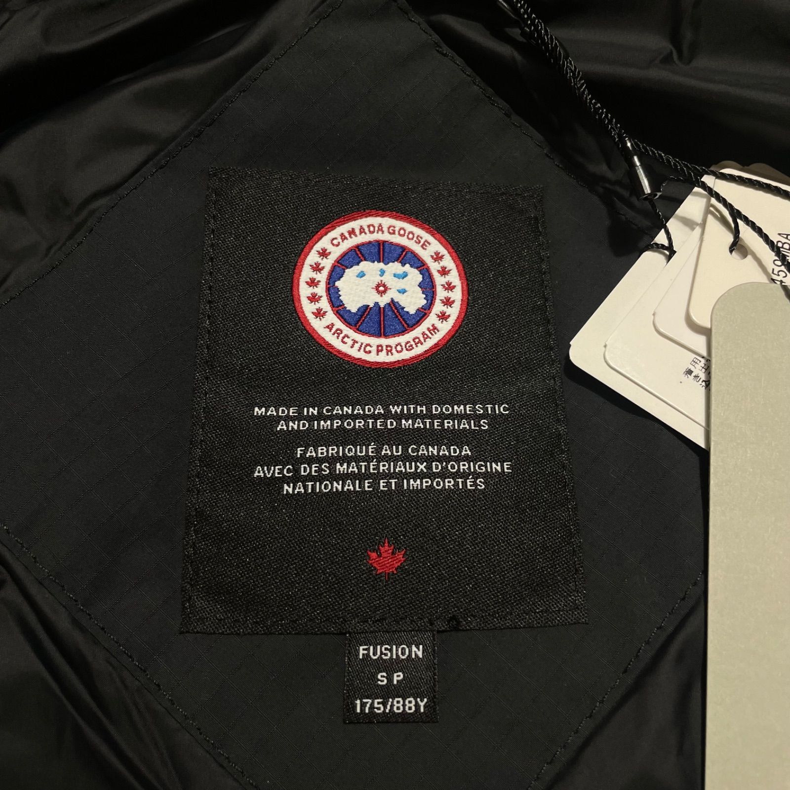 定価139,700円 新品 CANADA GOOSE MENS Poter Bomber Black Label