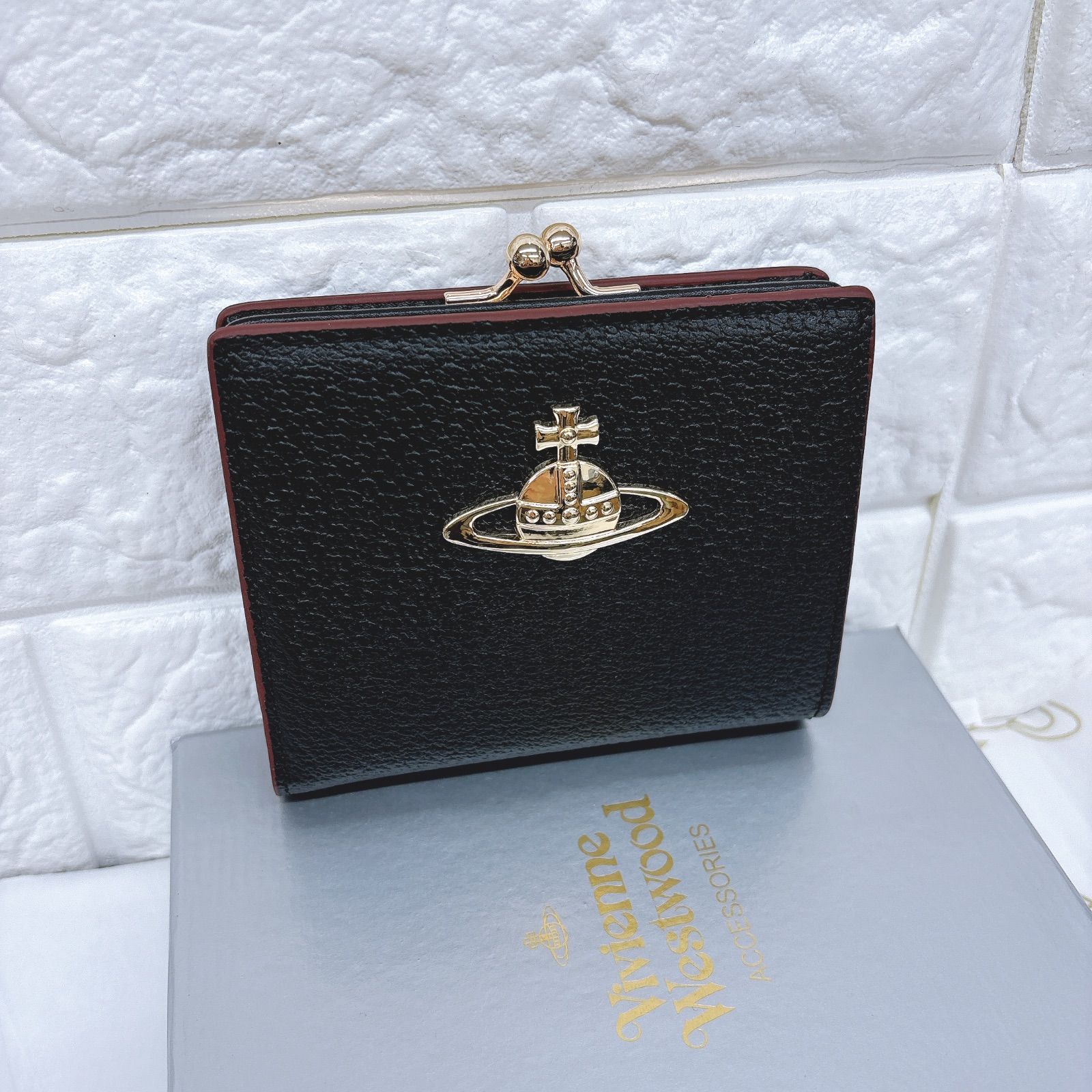 【最新✨️新品】高級感✨ゴールドオーブ ヴィヴィアン・ウエストウッド 折財布 最新✨️新品】高級感✨ゴールドオーブ ヴィヴィアン・ウエストウッド