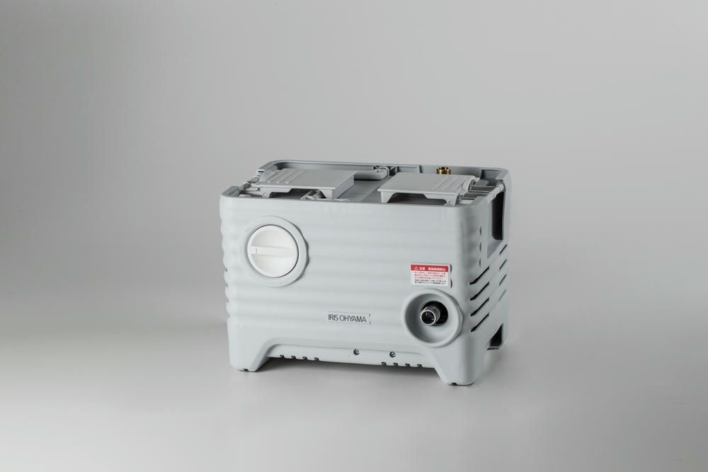 アイリスオーヤマ 電源コード式 タンク式高圧洗浄機 幅40.5×奥行31.0×高さ52.5cm 水道のない場所も使用 洗剤woタンクに入れて使用 サイレントモデル 温水対応 ホワイト IRIS OHYAMA SBT-512N