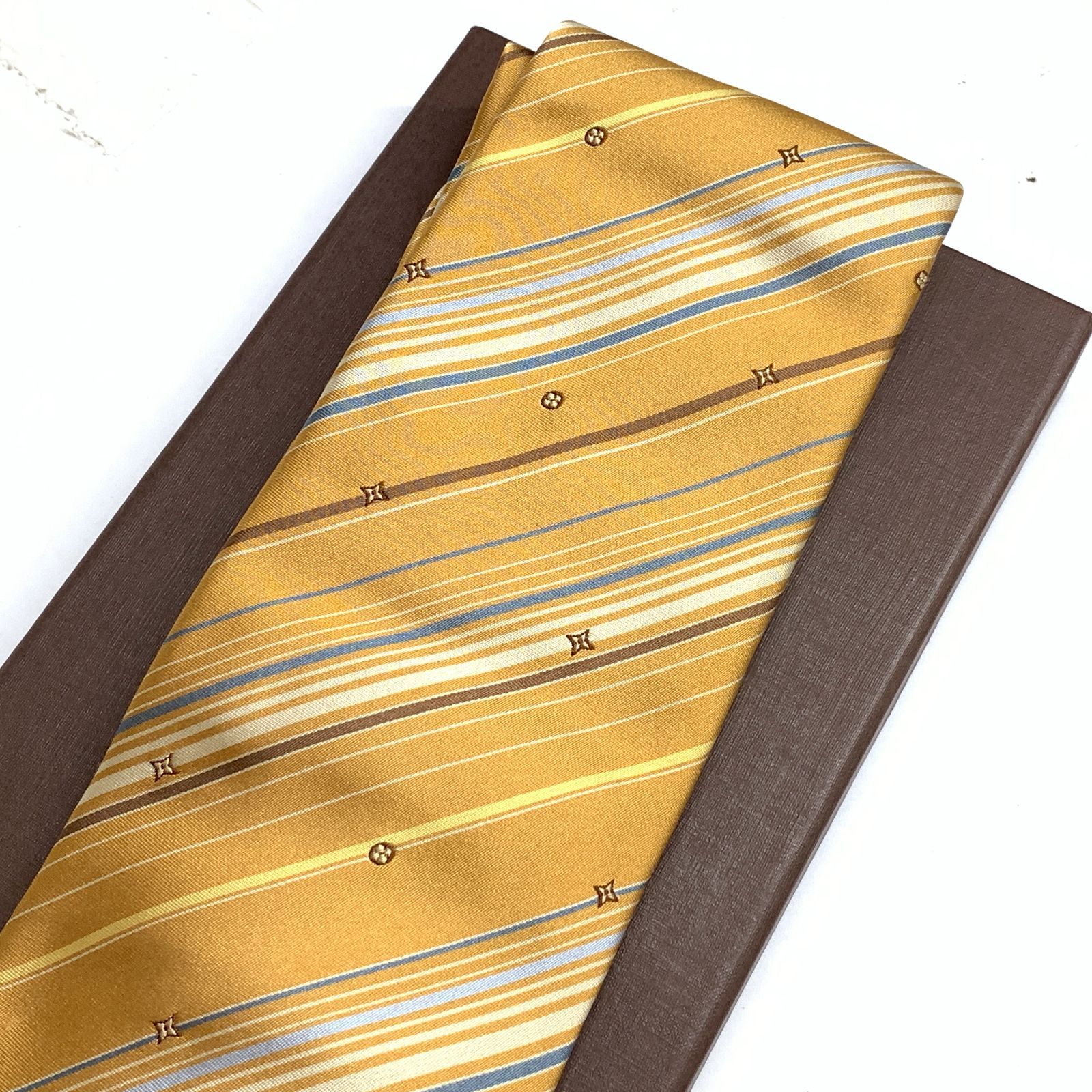 【未使用級】LOUIS VUITTON ネクタイ モノグラム ベージュ LOUIS VUITTON（ネクタイ）のフリマアイテム一覧