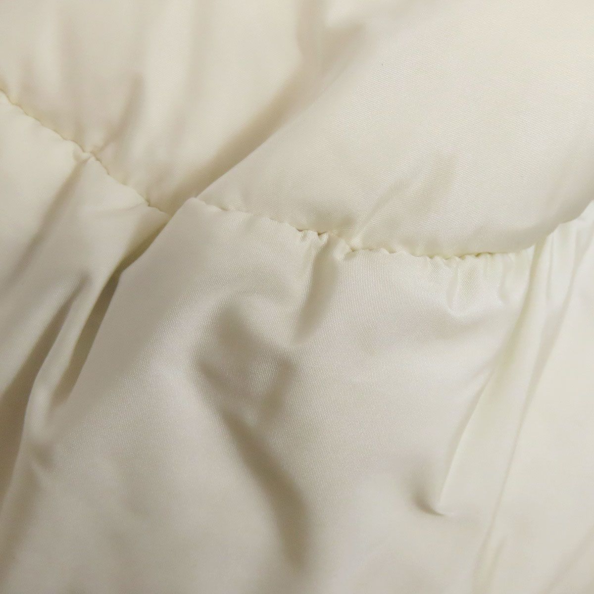 モンクレール ロゴ