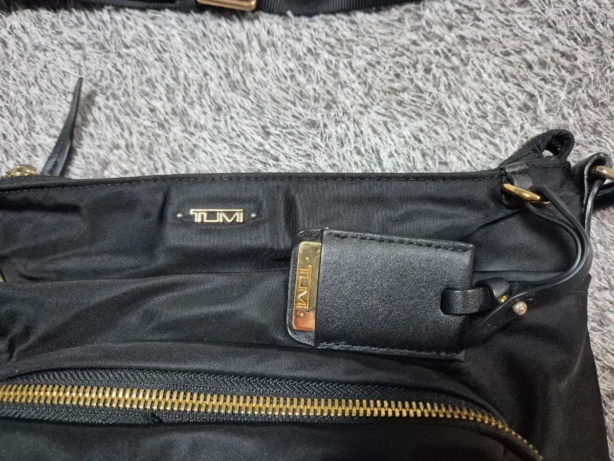 TUMI Tumi トゥミ ナイロン クロスバッグ