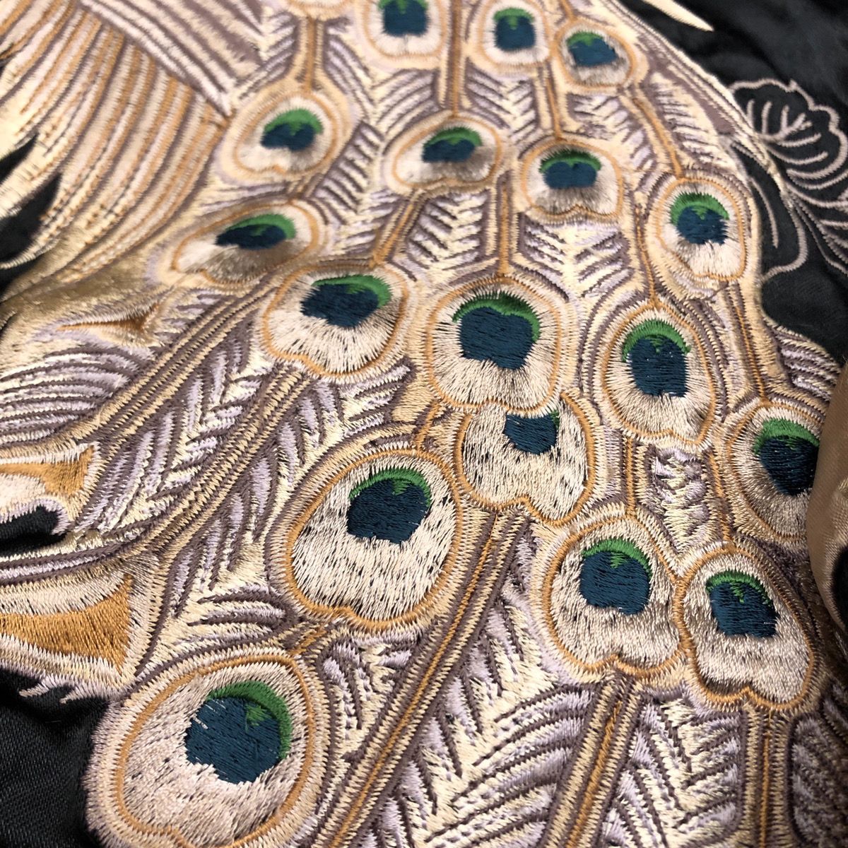 花旅楽団 スカジャン 刺繍 孔雀 クジャク リバーシブル 菊 白
