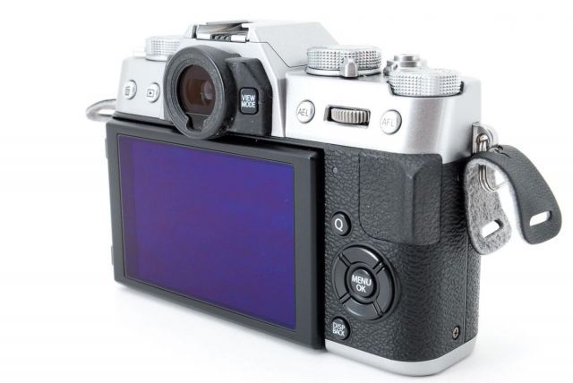 フジフィルム Fujifilm X-T20 ボディ シルバー 美品 小型・軽量