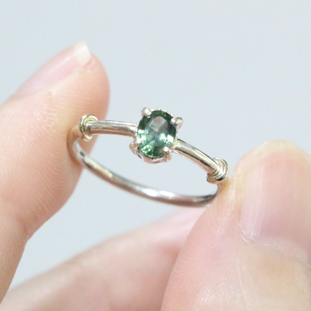 青のインクが滴る深緑色のモンタナサファイアK10小ワッカシルバーリング10.5号 青のインクが滴る深緑色のモンタナサファイアK10小ワッカシルバー