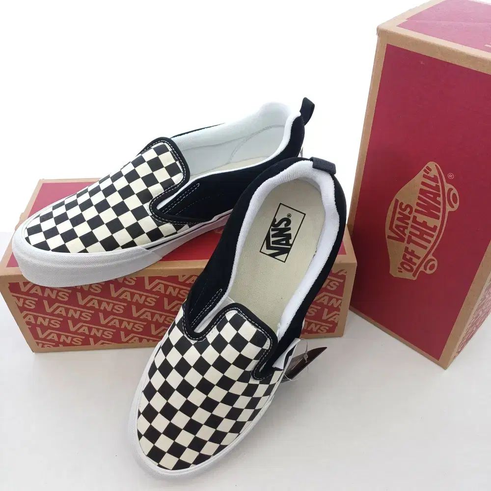 新品 VANS(バンズ) チェッカーボード クヌー スリップ 黒 サイズ 270 275 280