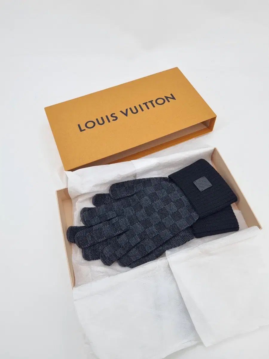 ほぼ Louis Vuitton ルイヴィトン 手袋