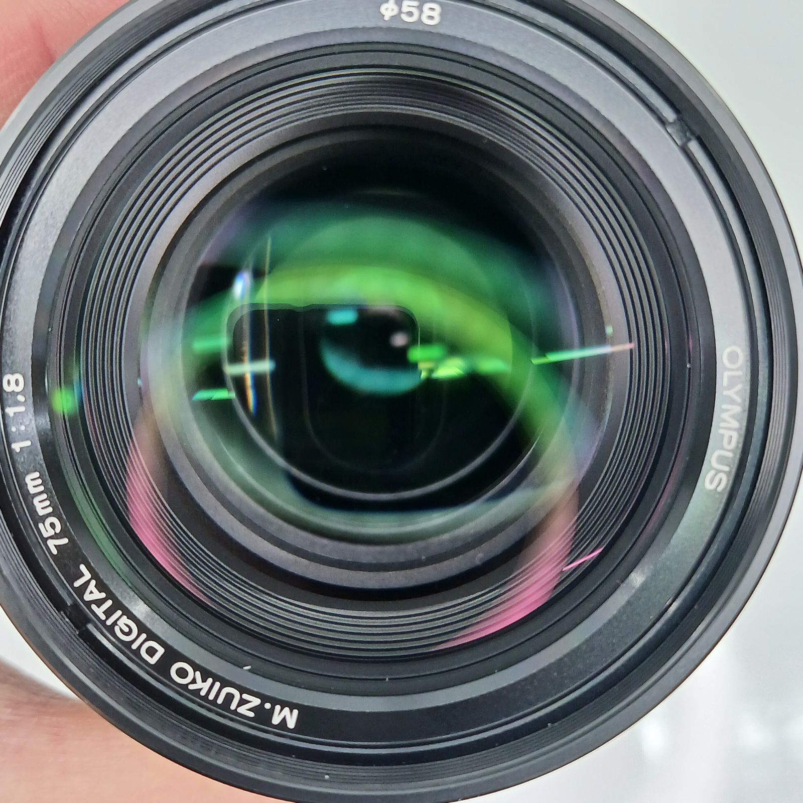 Gケース内展示商品 オリンパス OLYMPUS カメラレンズ ED 75 mm F 1 8 M ZUIKO DIGITAL マイクロフォーサーズ 単焦点レンズ ブラック