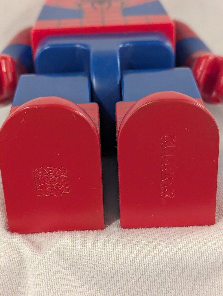 MEDICOMTOY KUBRICK-S SPIDER-MAN 400% MEDICOMTOY KUBRICK-S 400