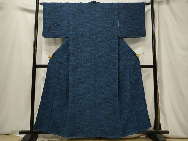 オフホワイト地　上質な鬼縮緬　藍白の小紋　小花　藍染　清楚系 オフホワイト地 上質な鬼縮緬 藍白の小紋 小花 藍染 清楚系