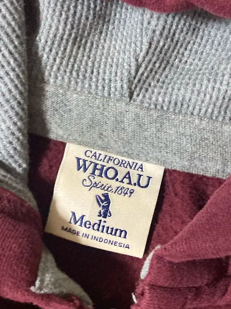 WHO.A.U フーアーユー バーガンディ フードジップアップ 廃盤 実物