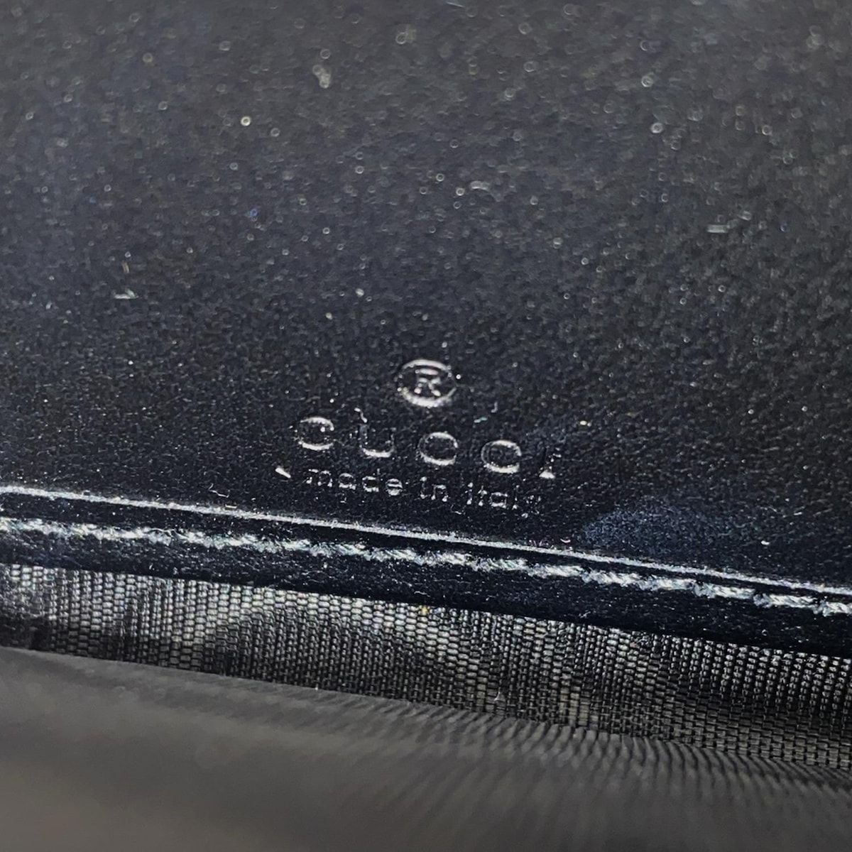 GUCCI(グッチ) 長財布 GGマトラッセ 723784 黒 ラウンド