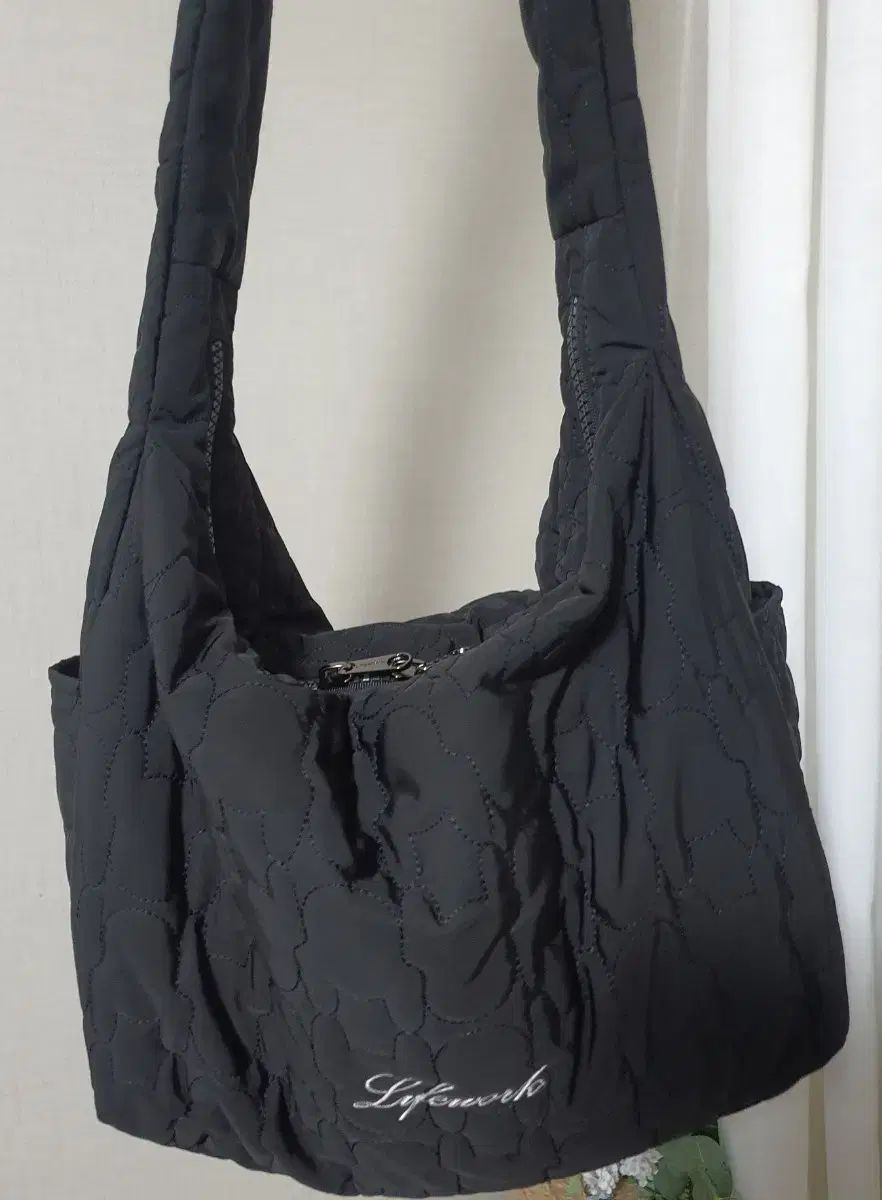 ライフワーク ブラック キルティング クロスバッグ