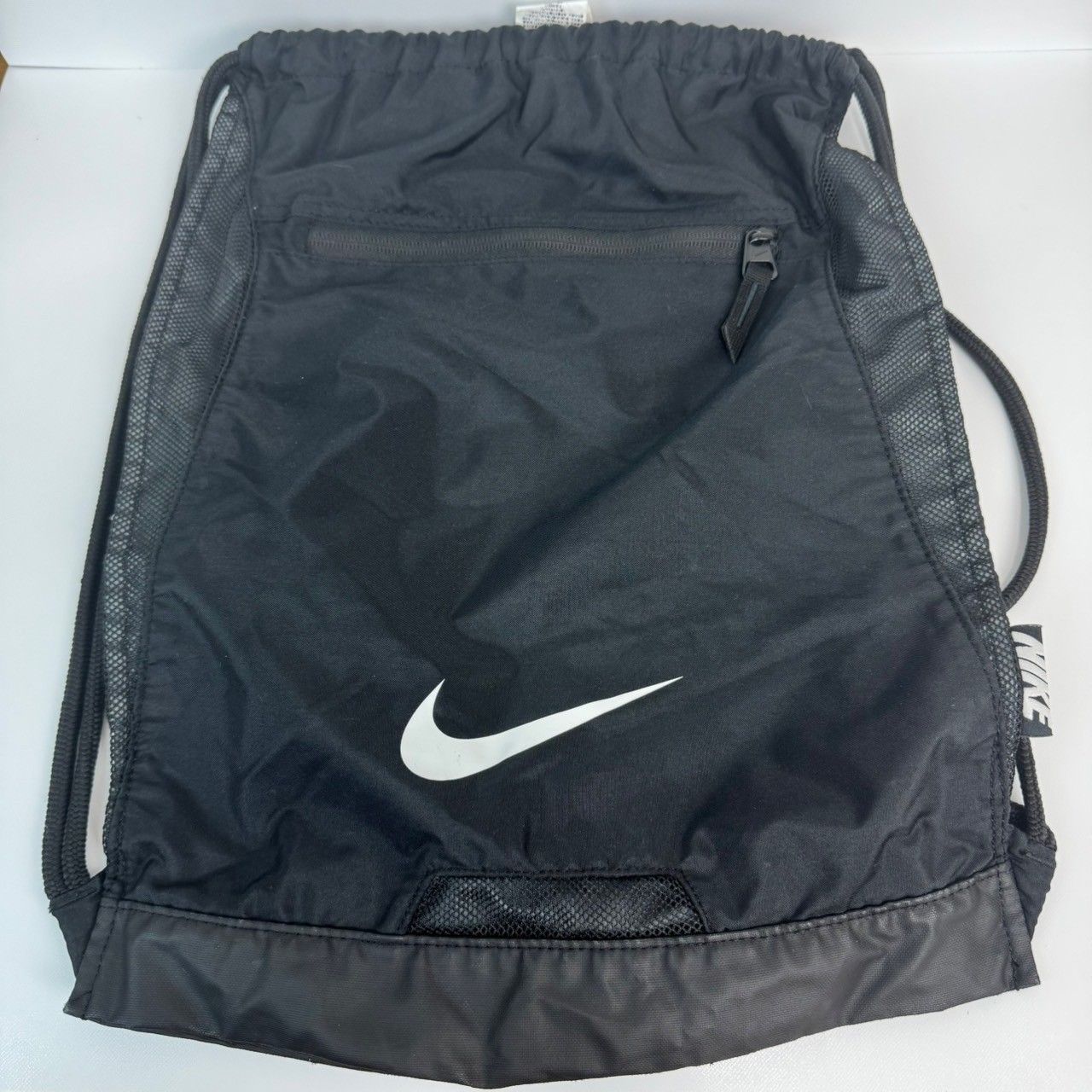 【新品】NIKE シンプル　スウッシュ バックパック　アルファアダプト 新品】NIKE シンプル スウッシュ バックパック アルファアダプト