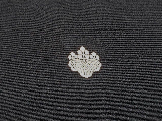 一輝堂】リサイクル着物 黒留袖 五つ紋 花文 暈し 比翼仕立て