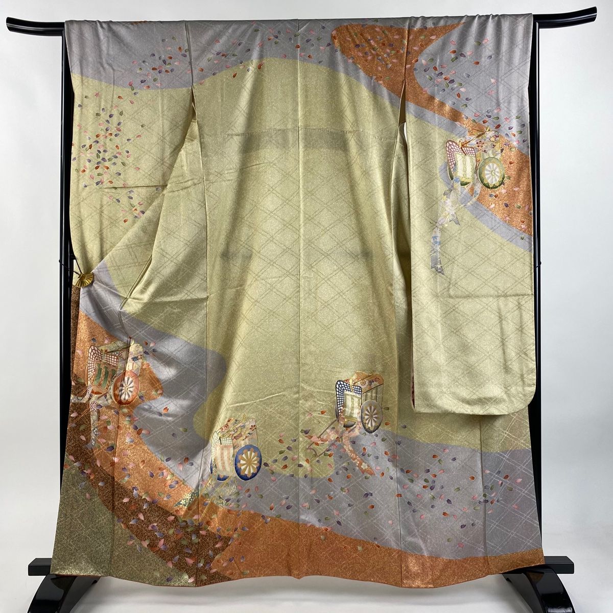 振袖 身丈161.5cm 裄丈67cm M 袷 岩田専太郎 落款 御所車 花びら 金糸 金彩 ベージュ 正絹 秀品