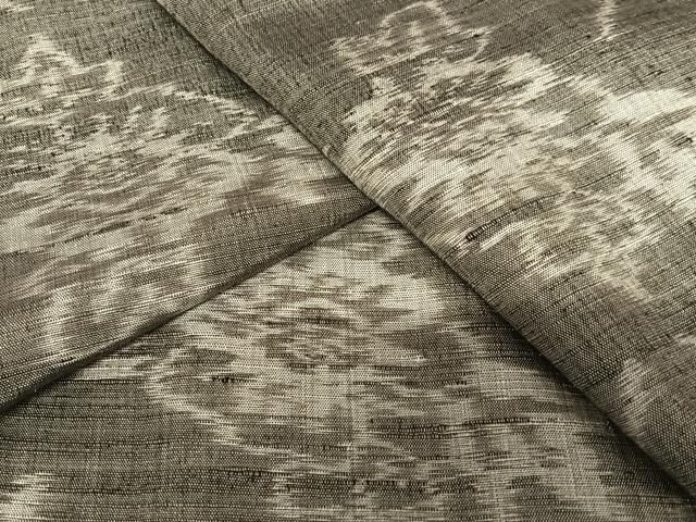 平和屋着物●上質な紬　草花文　正絹　逸品　AAAV7172zg 平和屋着物○上質な紬 草花文 正絹 逸品 AAAV7172zg - メルカリ