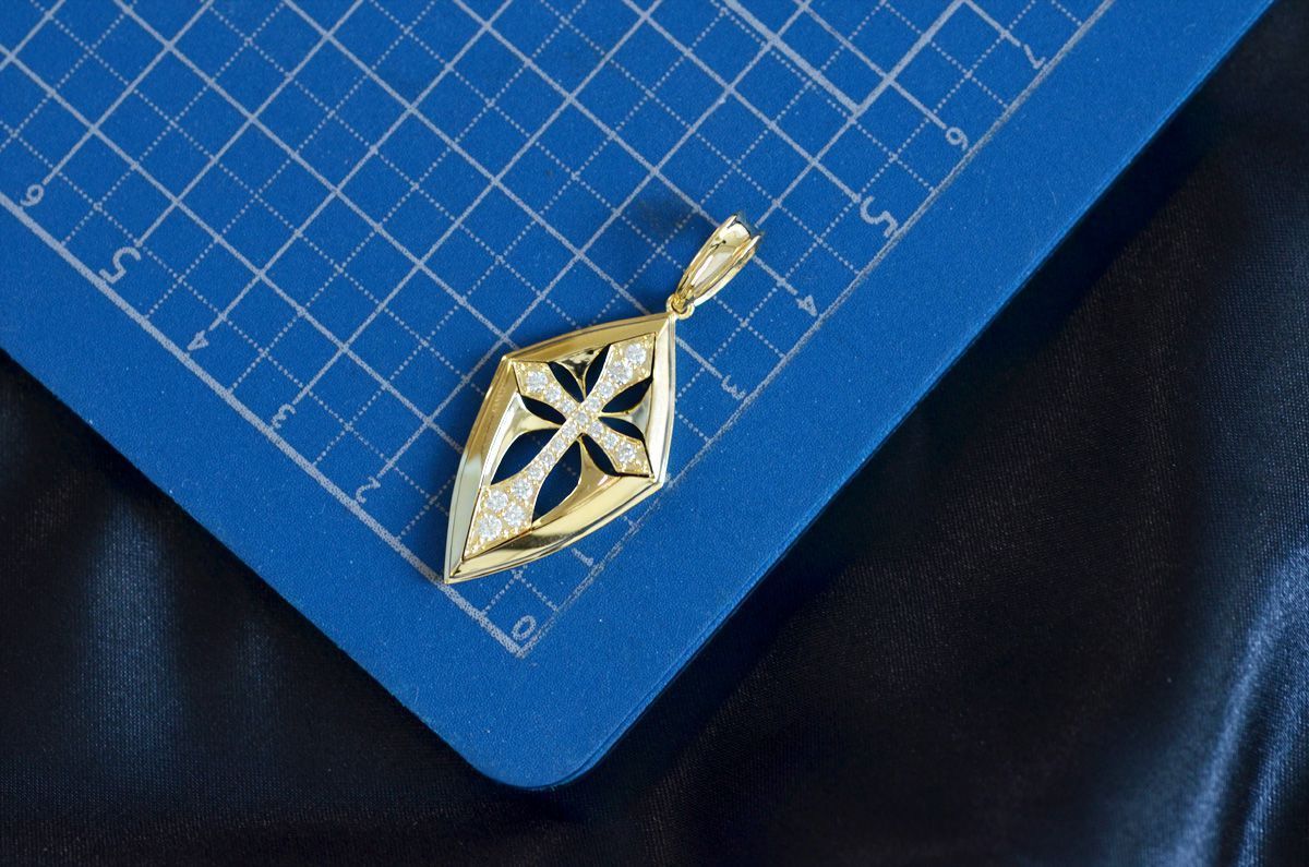 ペンダントトップ メンズ K18 18K 18金 イエローゴールド ダイヤモンド
