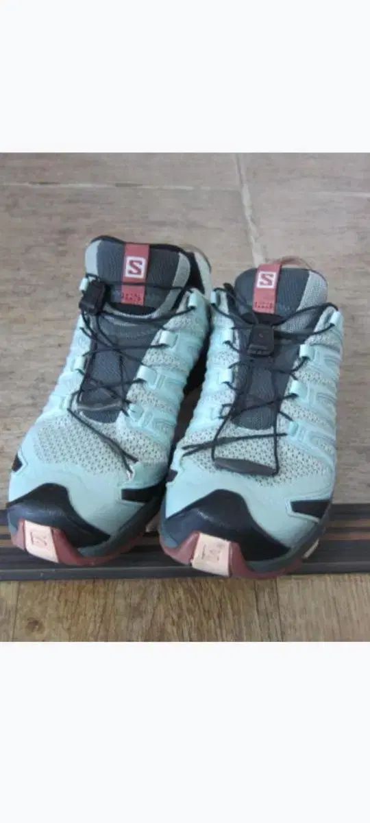 SALOMON サロモン XA pro 3D スニーカー 240 ミリ