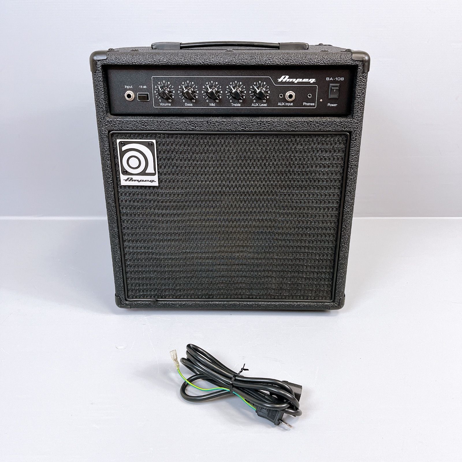 Ampeg BA-108 V2 / アンペグ ベースアンプ 廃盤品 状態良好