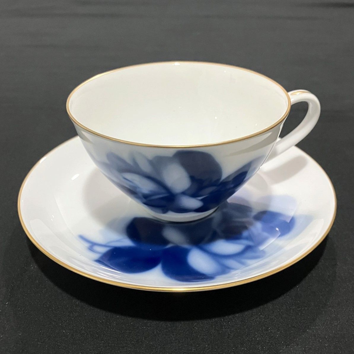 XU562△大倉陶園⁄OKURA⁄ブルーローズ⁄ティーカップ&ソーサー⁄#
