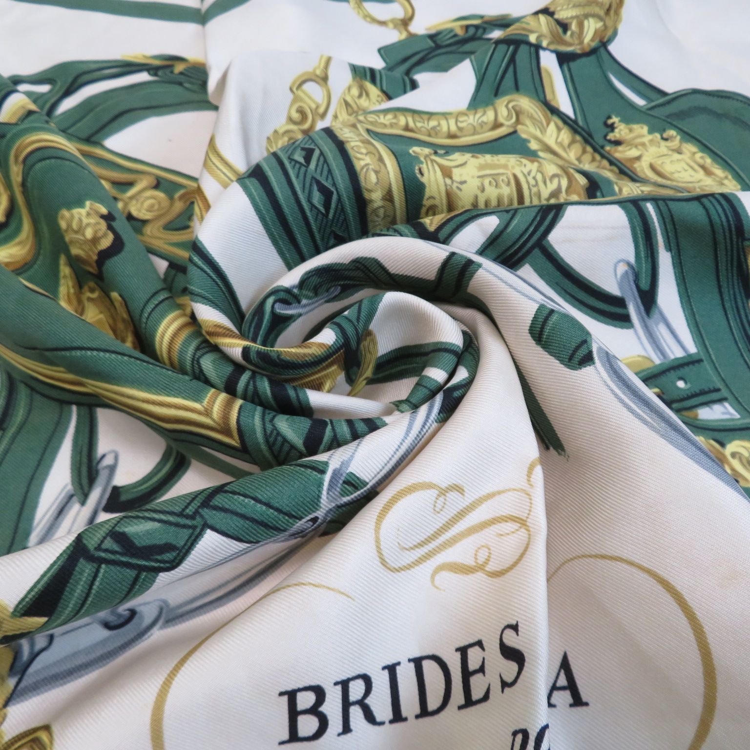HERMES エルメス カレ90 スカーフ Brides de Gala 『ブリッド・ドゥ
