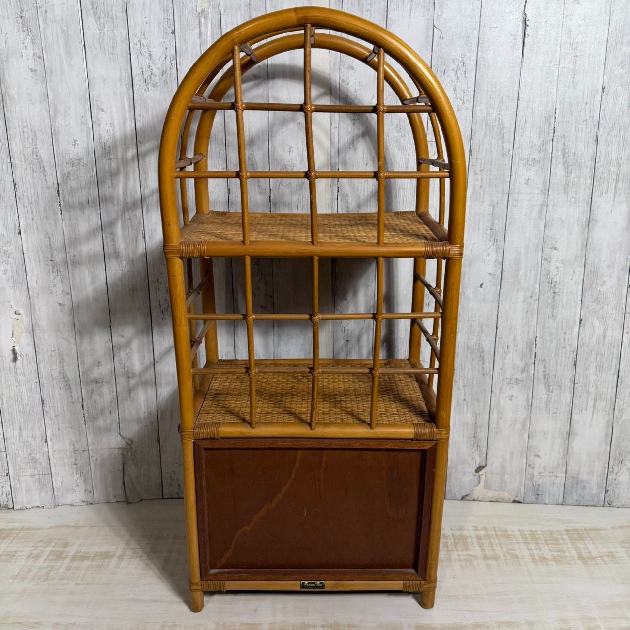 昭和レトロ・ラタンアーチ型シェルフ・籐家具・トロピカルファイン 