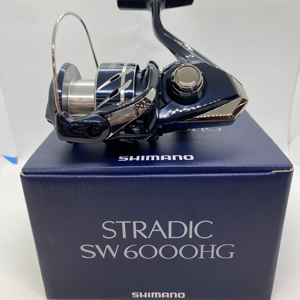 シマノ【24ストラディックSW 6000HG】スピニングリール　ほぼ未使用 シマノ 24 ストラディックSW 6000HG スピニングリール - 最安値