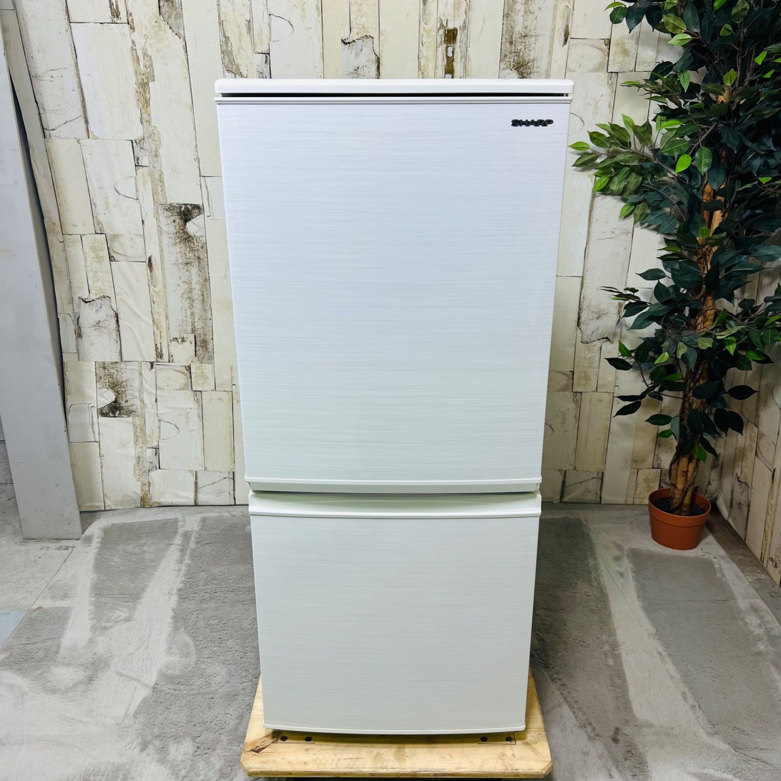 2020年製】SHARP シャープ ストア SJ-D14F-W ノンフロン冷凍冷蔵庫