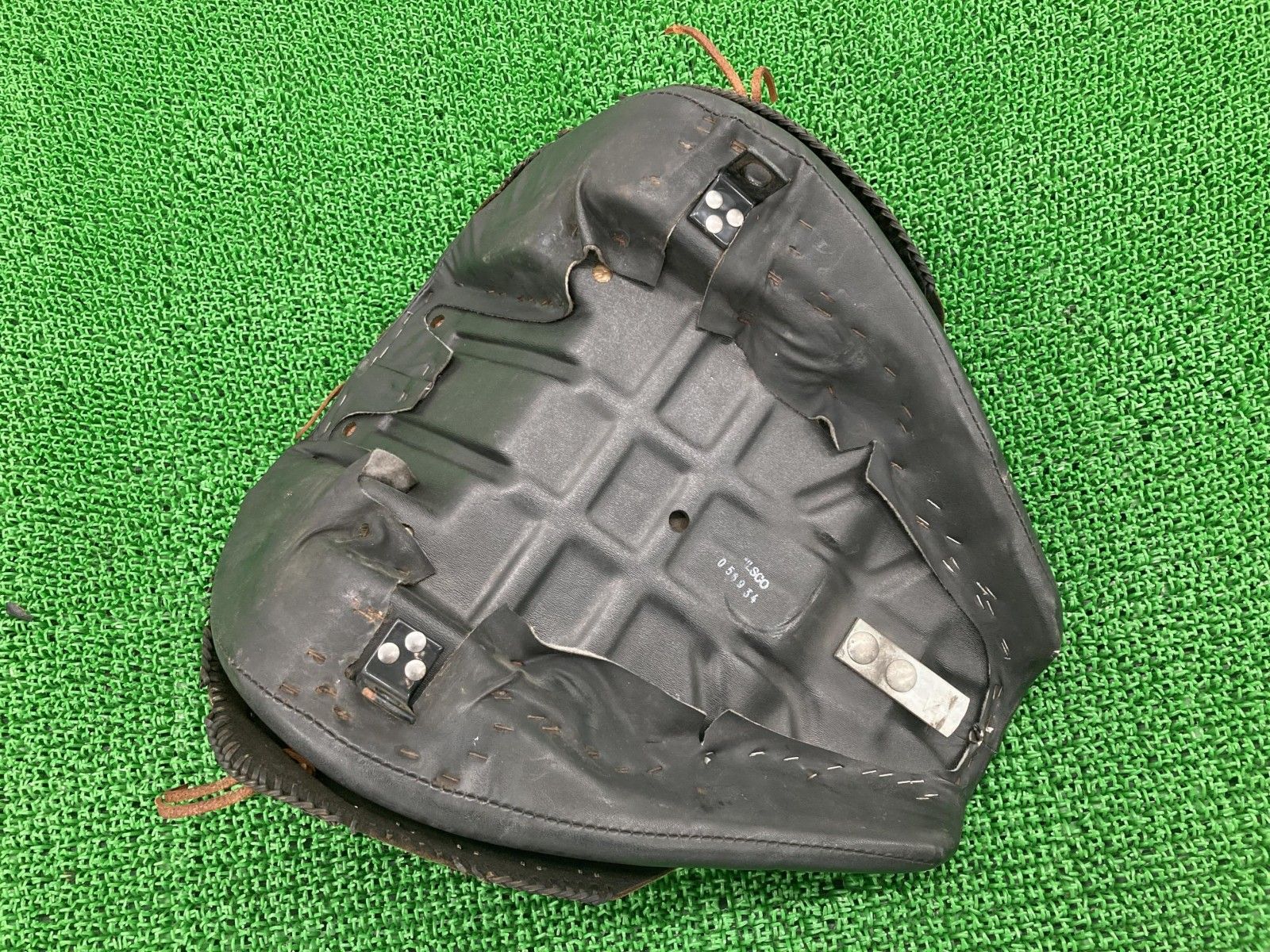 FLSTF1340 フロントシート ハーレー 純正 バイク 部品 エボ EVO 86～99