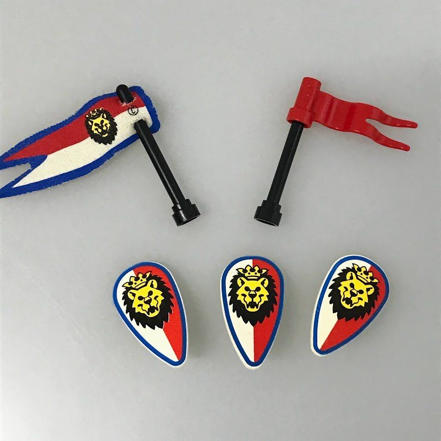 只今タイムセール中！ LEGO レゴ お城シリーズ 装甲馬 3個 CT-540 キャッスル ロイヤルナイト ロイヤルキング城 白馬 黒い馬 茶色の馬 うま 盾 旗 鞍 6090 465