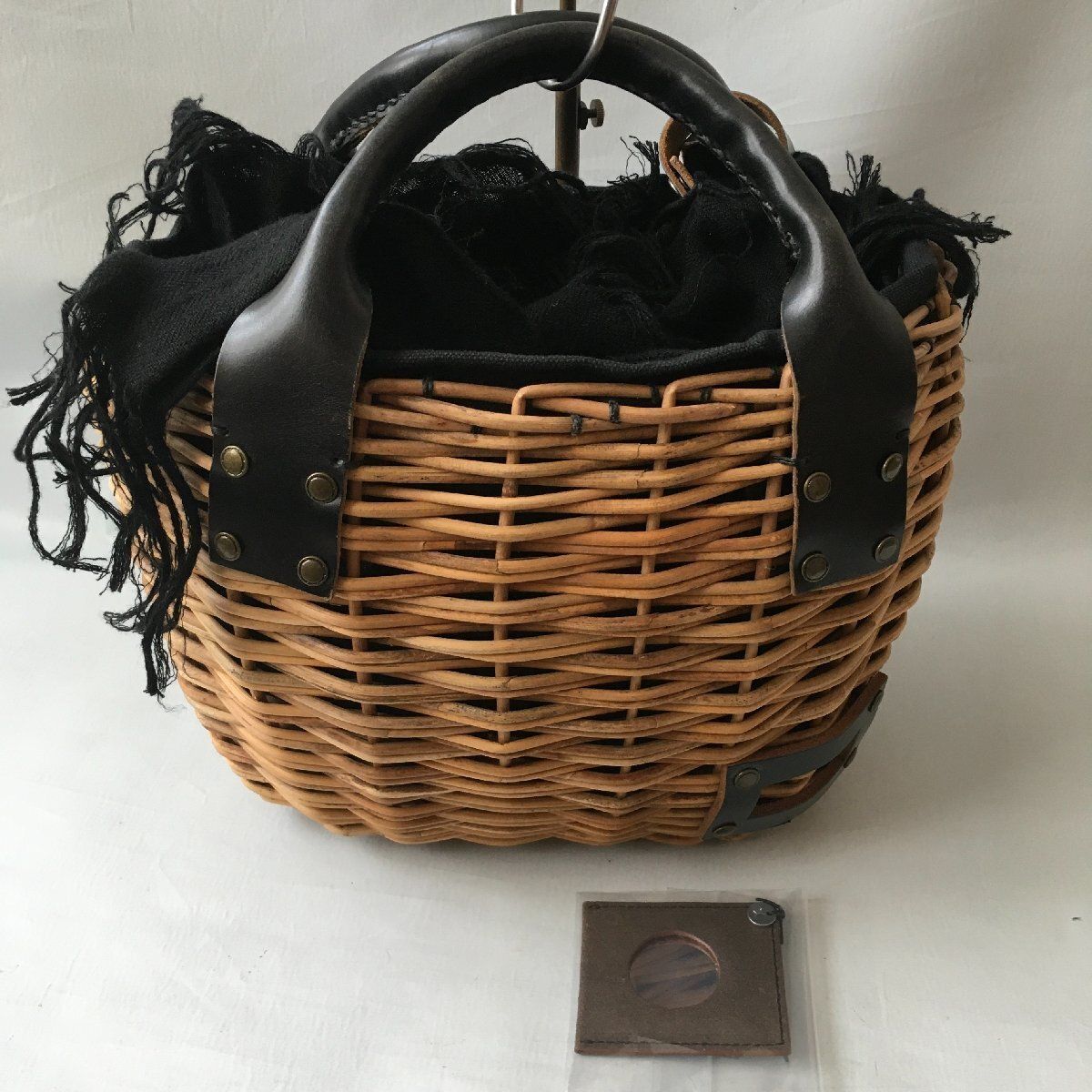 【美品！値下げ】エバゴス　eb.a.gosブライドルレザー×紅籐 BLACK 美品 ebagos (エバゴス) 完売 ブライドルレザー 紅藤 カゴ
