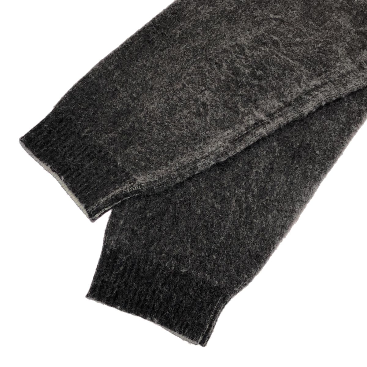 Supreme シュプリーム 23FW Blurred Logo Sweater Black ブラード ロゴ セーター メンズ トップス タグ付 美品  ブランド - メルカリ