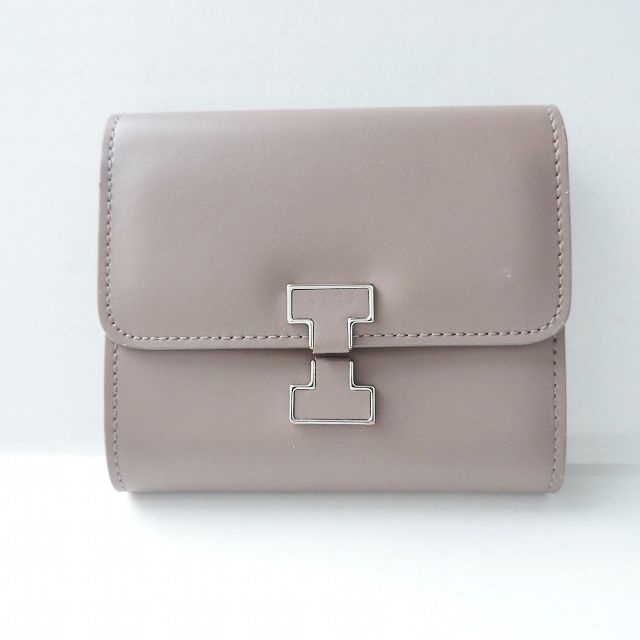 人気商品の中古品・新品・未使用品 IACUCCI レザー ブラウン 財布 小物