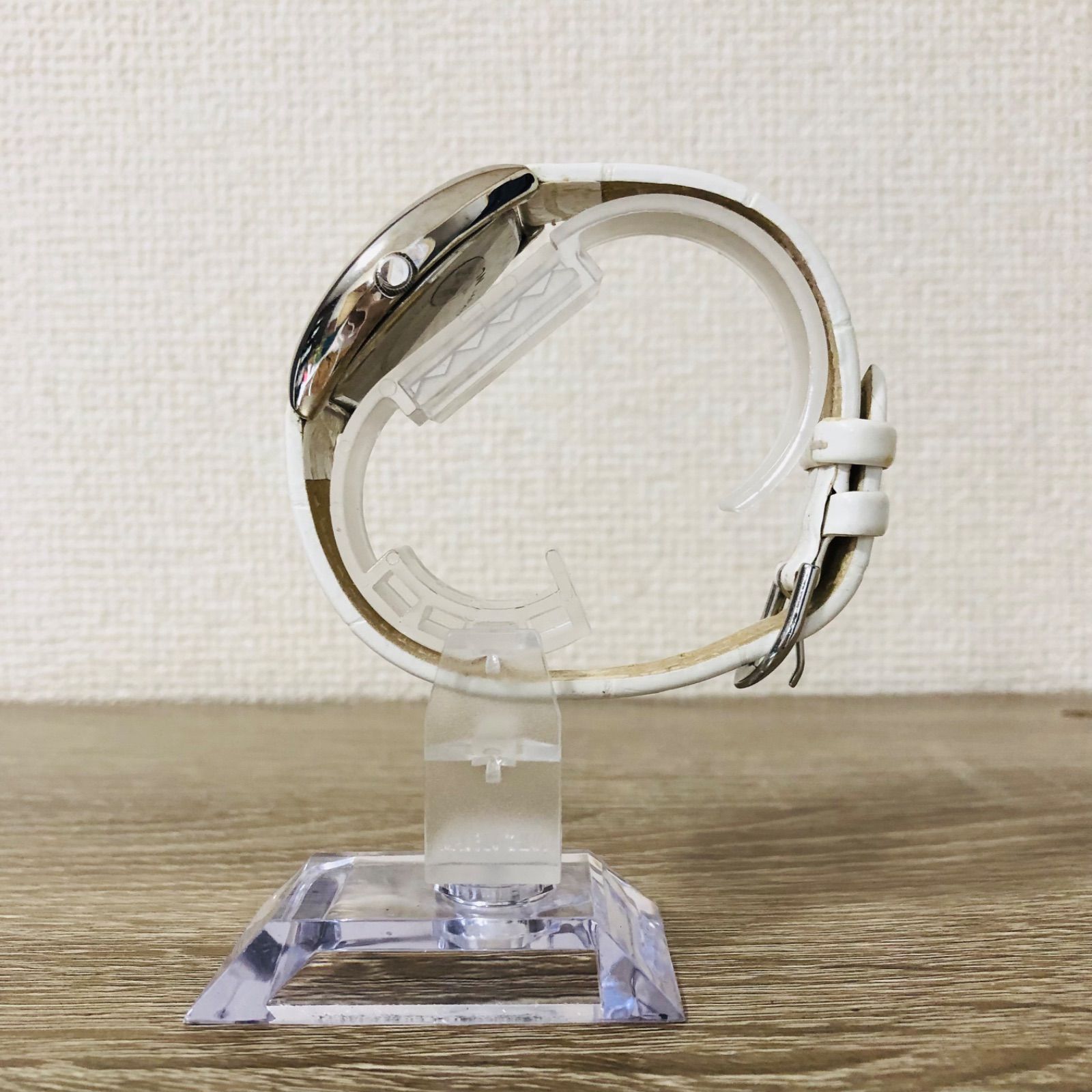 T-155 レディース 腕時計 QUARTZ クォーツ カラフル ポップ ホワイト SR626SW