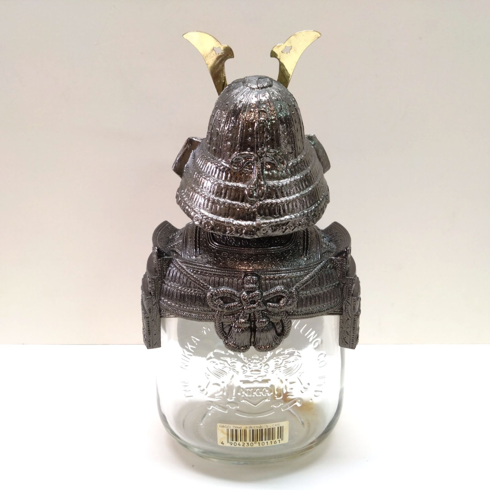 ニッカウイスキー 箱・兜 甲冑型ボトルカバー 【公式通販】