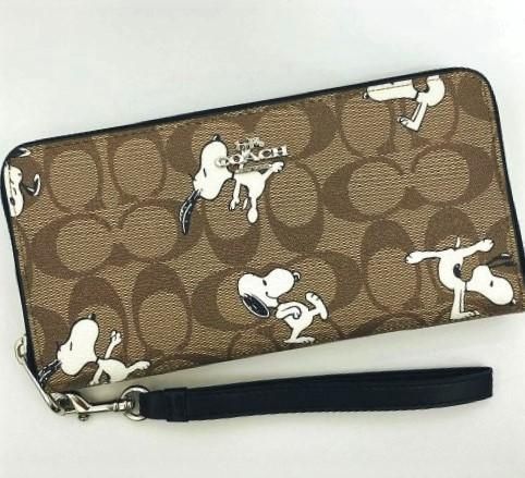 COACH コーチ 新品 スヌーピー 長財布 ブラウン レディース 財布 W10