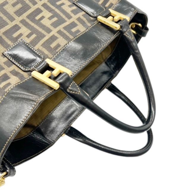 【美品】フェンディ　ハンドバッグ　FF ゴールド金具　スエード　ベージュ FENDI フェンディ ピーカブー エックスライト 2way ハンドバッグ