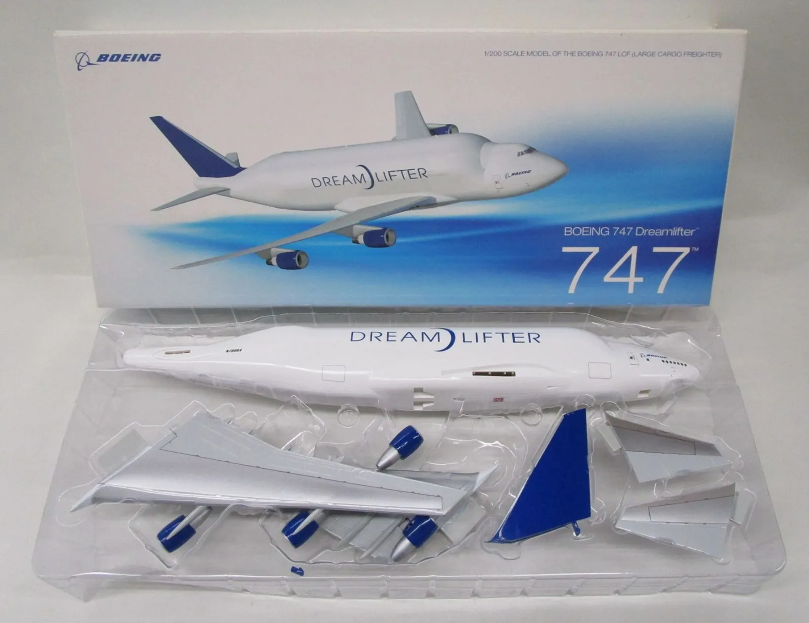 値下げ【超希少・新品未開封】 747 Dreamlifter 1/200 値下げ【超希少・新品未開封】 747 Dreamlifter 1/200 - メルカリ