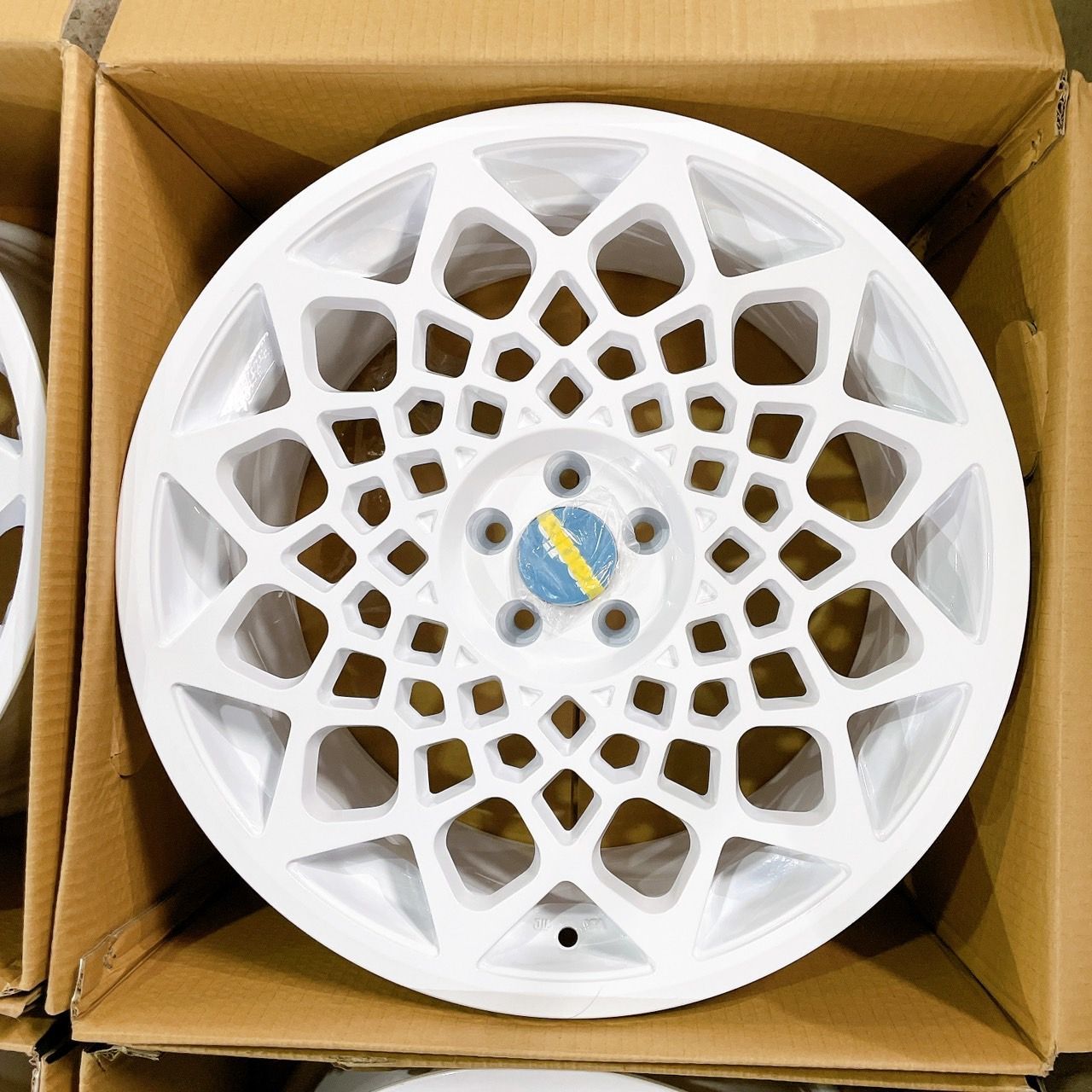 radi8 r8b12 pcd100 5h アルミホイール　4本セット 新品】希少 radi8 ラディエイト r8b12 アルミ ホイール 4本セット☆18