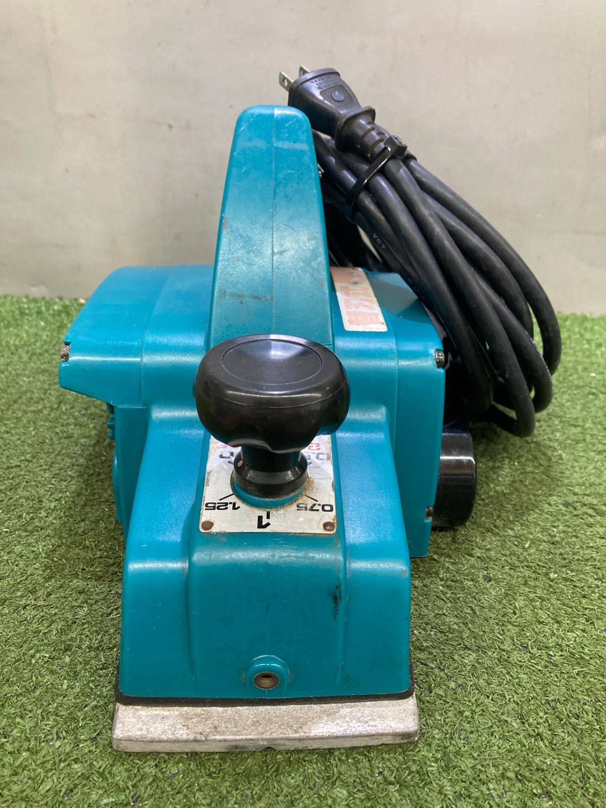 マキタ 110m カンナ マキタ 電気カンナ 110mm M190