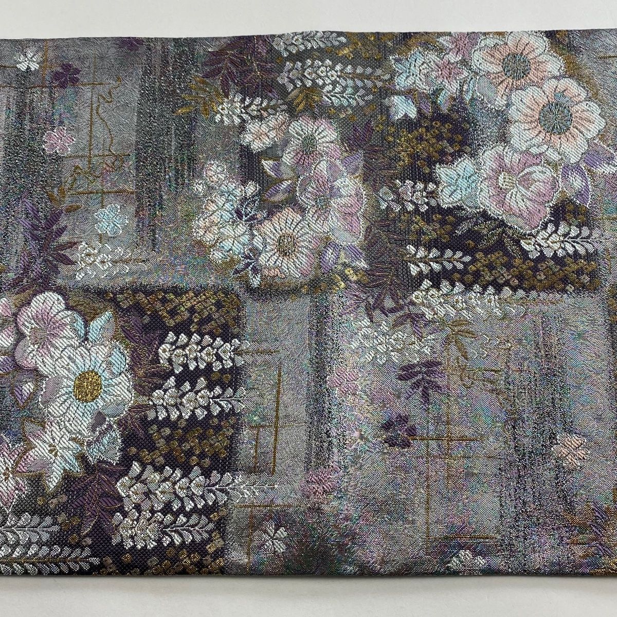 美品】 袋帯 秀品 やまと 豪華な本金箔 草花 霞 箔 灰紫 六通