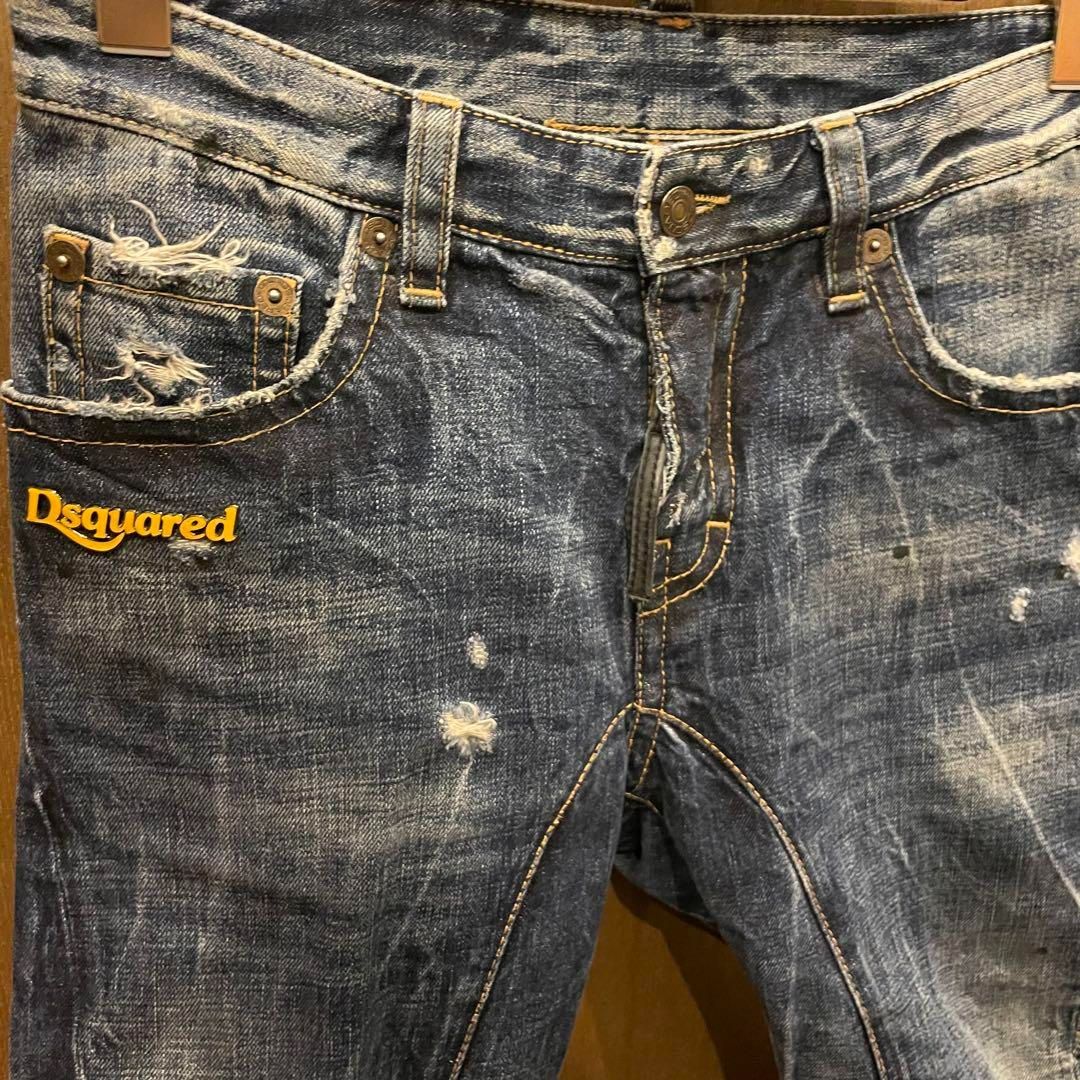 美品 DSQUARED2 ディースクエアード ピンバッジ ダメージ加工