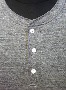 ヘンリーネックTシャツ